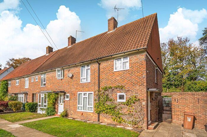 3 Bedroom End Of Terrace House For Sale In Thornfield Road, Banstead, SM7