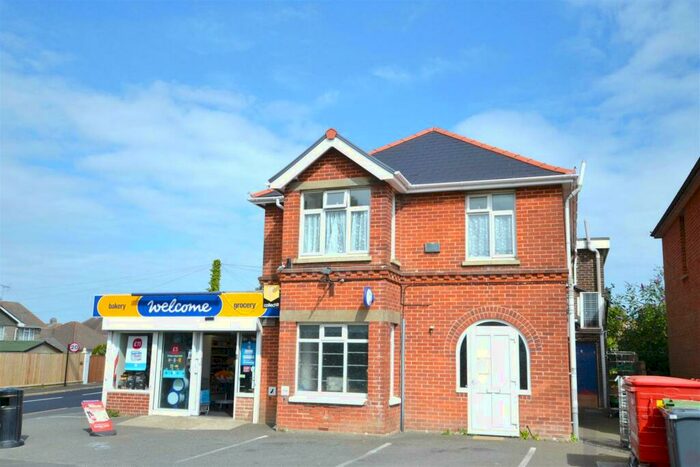 3 Bedroom Flat To Rent In Shanklin, Isle Of Wight, PO37