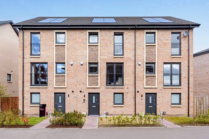 3 Bedroom Town House For Sale In Kettleslaw Cruik, South Queensferry, EH30
