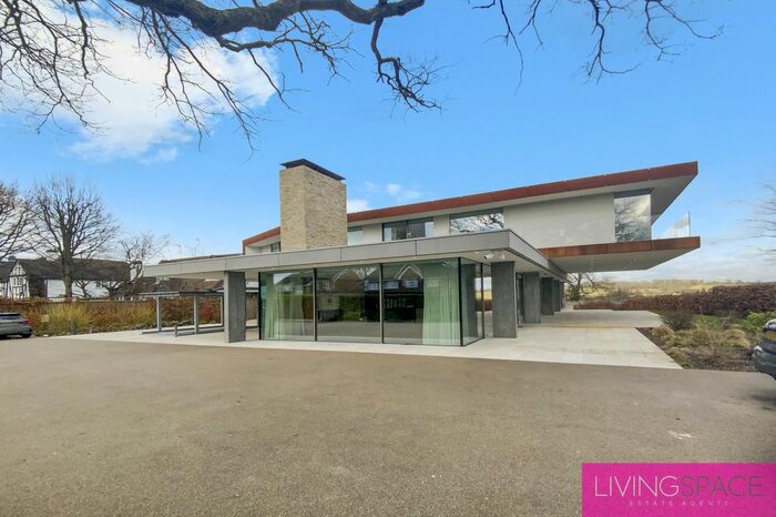 6 Bedroom Detached House To Rent In Waggon Road, Hadley Wood, EN4