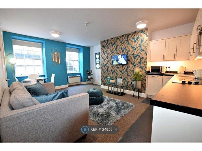 1 Bedroom Flat To Rent In Berkeley Square, Bristol, BS8