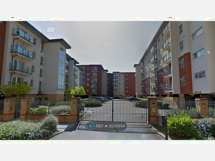 2 Bedroom Flat To Rent In Clarkson Court, Hatfield, AL10