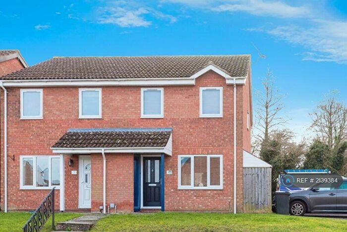 3 Bedroom Semi-Detached House To Rent In Basil Close, Swindon, SN2