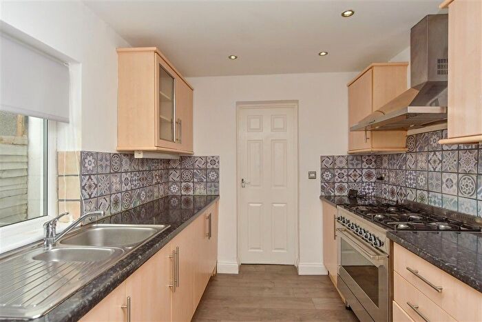 3 Bedroom Terraced House For Sale In Castle Avenue, Rochester, Kent, ME1