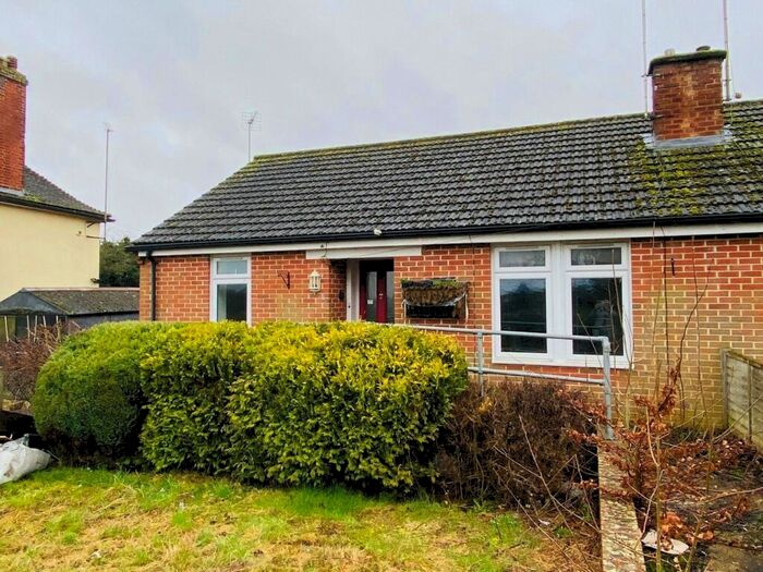 2 Bedroom Bungalow For Sale In Mill Road, St Ippolyts, Hitchin, SG4
