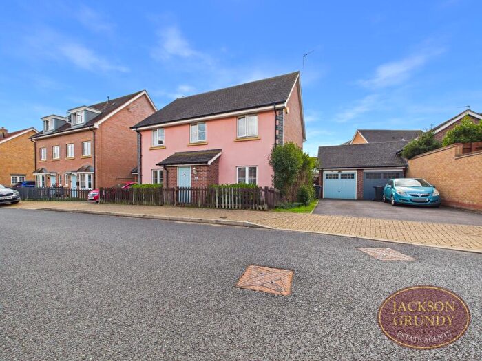 4 Bedroom Detached House For Sale In Battle Avenue, Daventry, NN11
