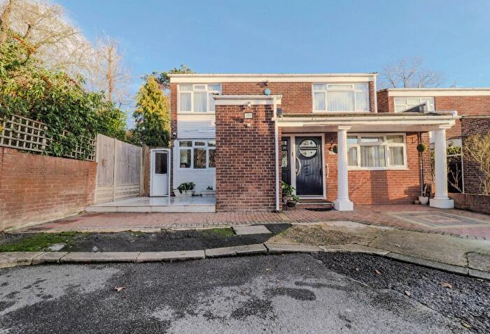 4 Bedroom Detached House For Sale In Kynaston Wood, Harrow Weald, HA3