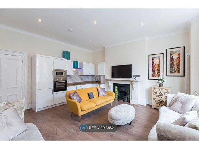 2 Bedroom Flat To Rent In Abercorn Place, London, NW8