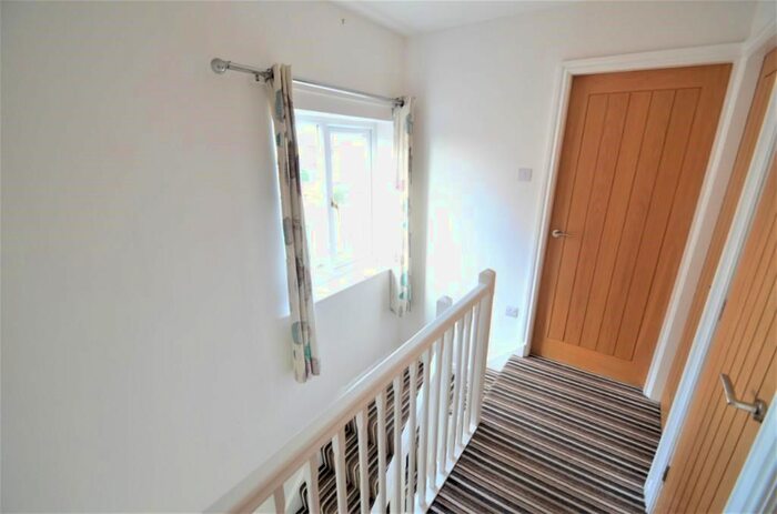 3 Bedroom Semi-Detached House For Sale In Stonegate Close, Blaxton, Doncaster, DN9