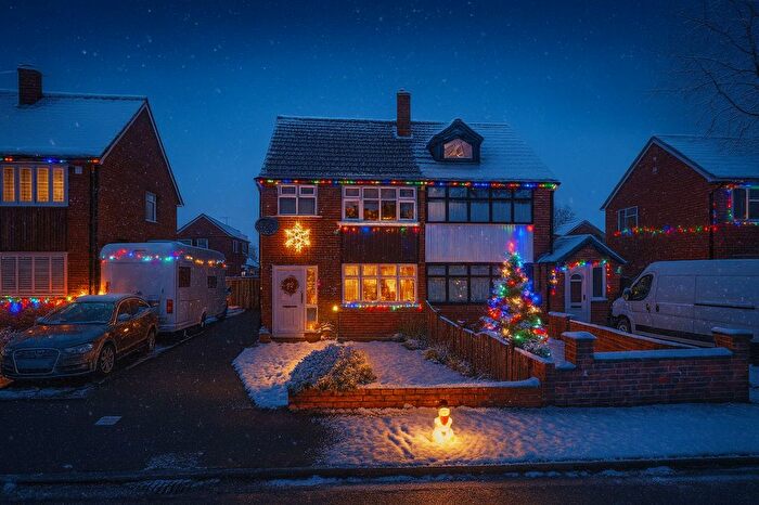 3 Bedroom Semi Detached House For Sale In Lambourn Avenue, Widnes, WA8