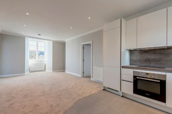 1 Bedroom Flat To Rent In Thornbury Road, Osterley, Isleworth, TW7