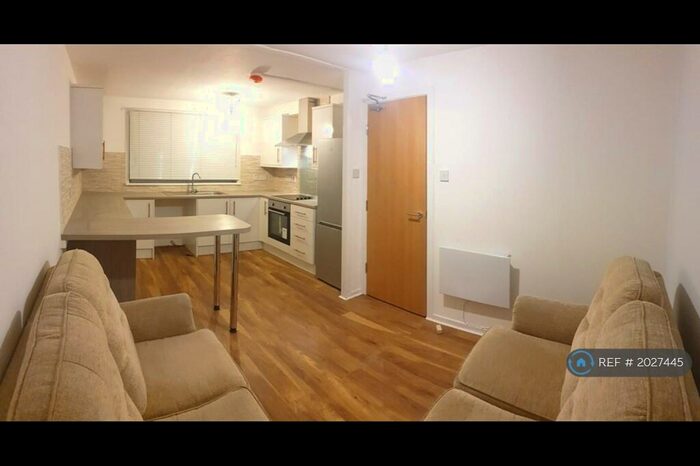 4 Bedroom Flat To Rent In St Mungo Avenue, Glasgow, G4