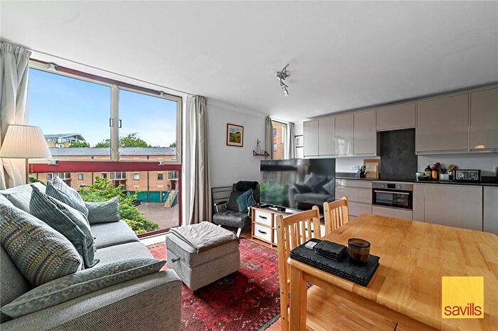 1 Bedroom Apartment For Sale In Tradewinds Court, Asher Way, London, E1W