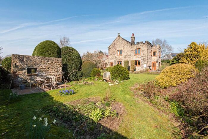 4 Bedroom Detached House For Sale In Matlock Road, Ashover, S45