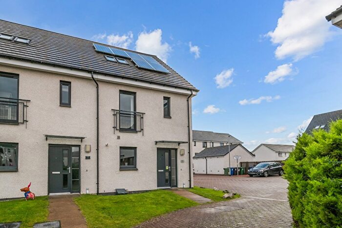 3 Bedroom Terraced House For Sale In Crofton Square, Renfrew, Renfrewshire, PA4