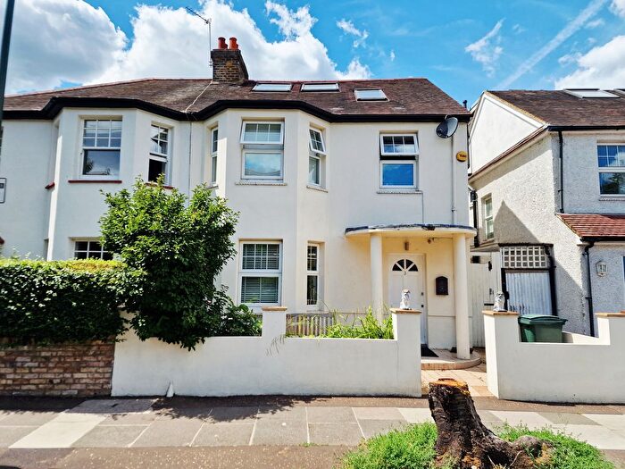 5 Bedroom Semi-Detached House To Rent In Marksbury Avenue, Richmond, TW9