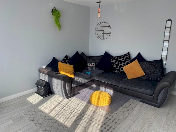 2 Bedroom Property To Rent In Lydford Road, Bournemouth, BH11