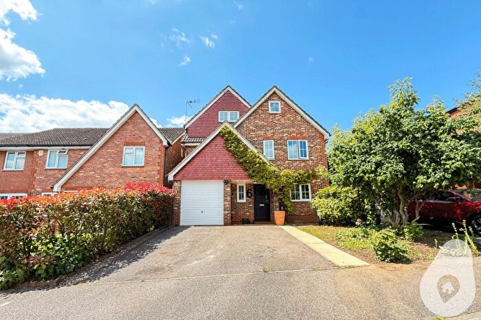 6 Bedroom Detached House For Sale In Thirlmere, Stevenage, Hertfordshire, SG1