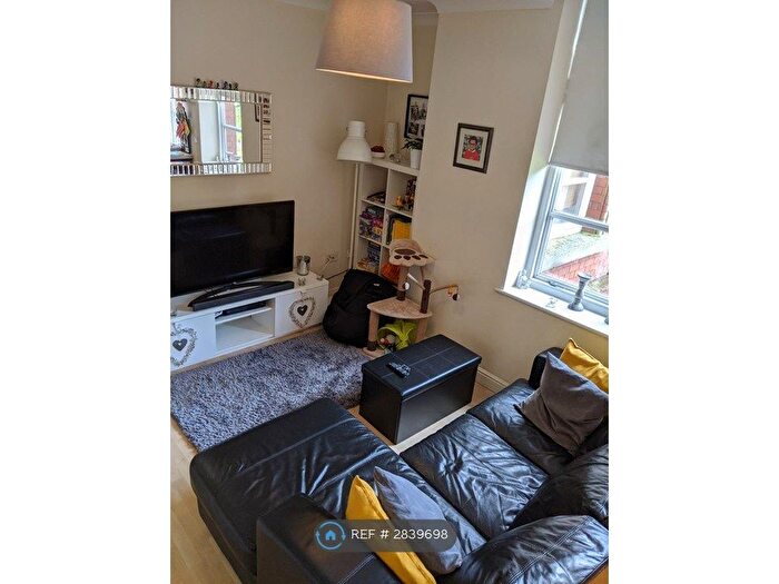 2 Bedroom Flat To Rent In Nightingale House, Nottingham, NG3