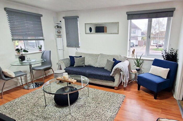 2 Bedroom Flat To Rent In London Road, Benfleet, SS7