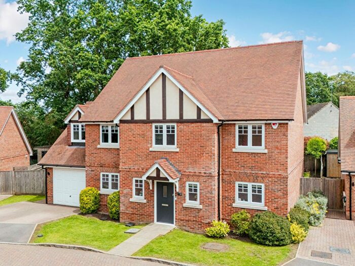 4 Bedroom Detached House To Rent In Oak Apples Drive, Crowthorne, RG45