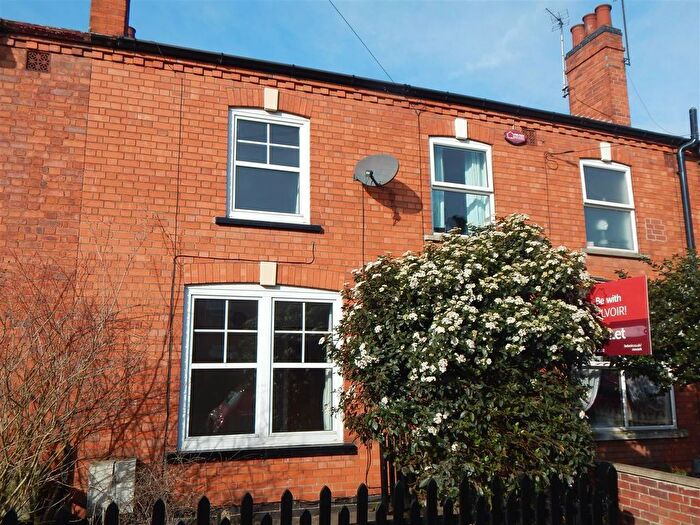 3 Bedroom Semi-Detached House To Rent In Lime Grove, Newark, NG24