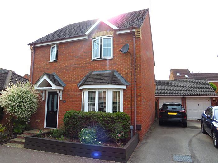 3 Bedroom Detached House For Sale In Randall Close, Irthlingborough, NN9