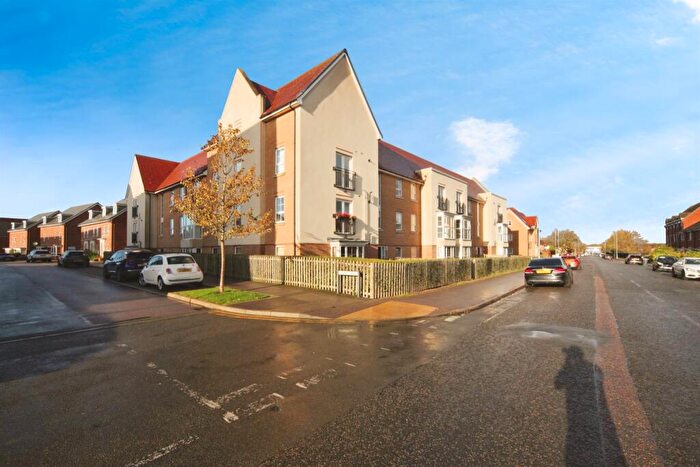 3 Bedroom Apartment For Sale In Frenchs Avenue, Dunstable, LU6