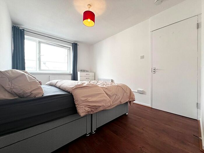3 Bedroom Maisonette To Rent In Wager Street, London, E3