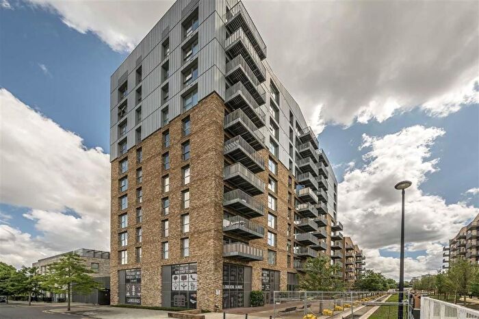 1 Bedroom Flat To Rent In Waterline Way, London, SE8