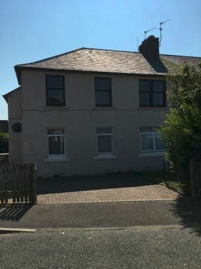 3 Bedroom Flat To Rent In Allermuir Avenue, Bilston, EH25