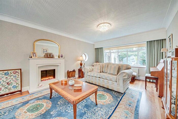 3 Bedroom Detached Bungalow For Sale In Westbourne Road, Southport, PR8