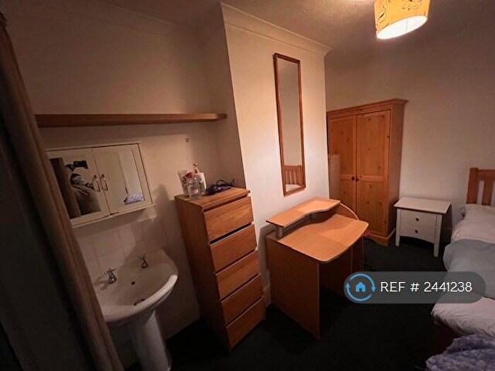 4 Bedroom Terraced House To Rent In Chester Street, Swindon, SN1