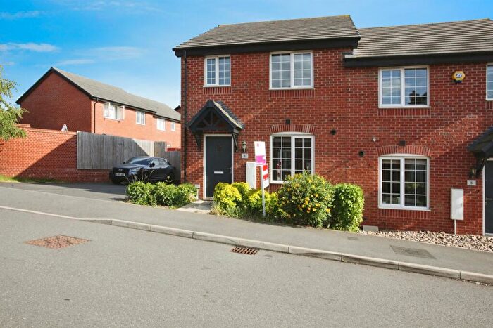 3 Bedroom Semi-Detached House For Sale In Monck Lane, Rugby, CV23