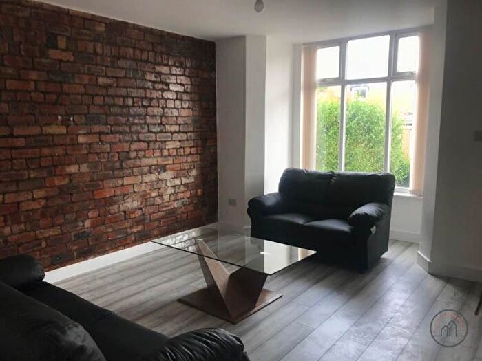 5 Bedroom House To Rent In Brudenell View, Leeds, LS6