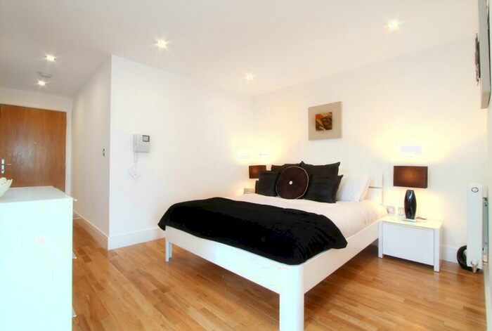 Apartment To Rent In Distillery Tower, Mill Lane, Deptford, London, SE8