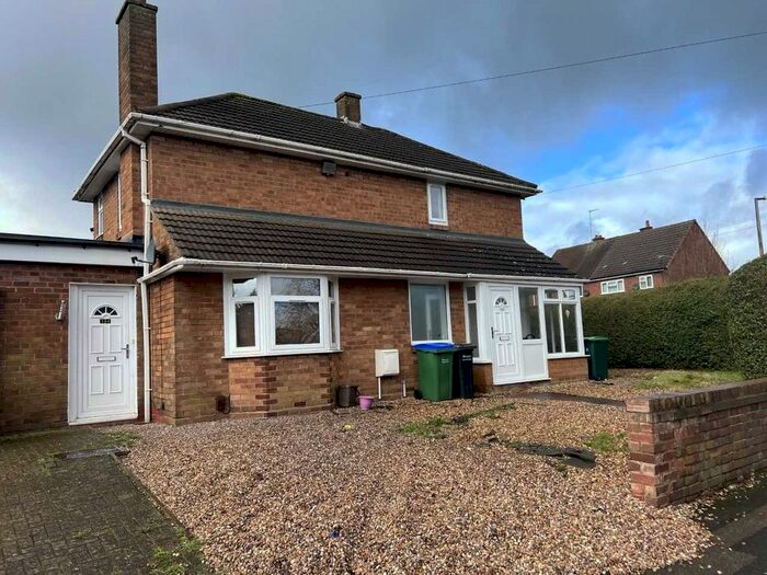 1 Bedroom Flat To Rent In David Road, Tipton, West Midlands, DY4