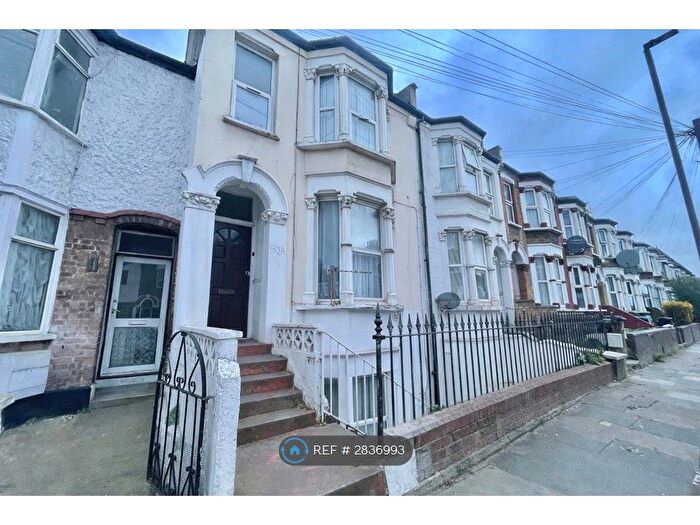 1 Bedroom Flat To Rent In Gloucester Road, London, N18