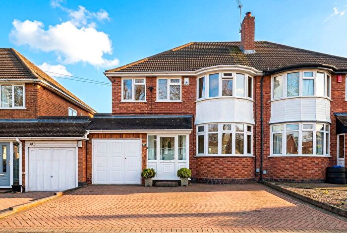 4 Bedroom Semi-Detached House For Sale In Bramcote Drive, Solihull, B91