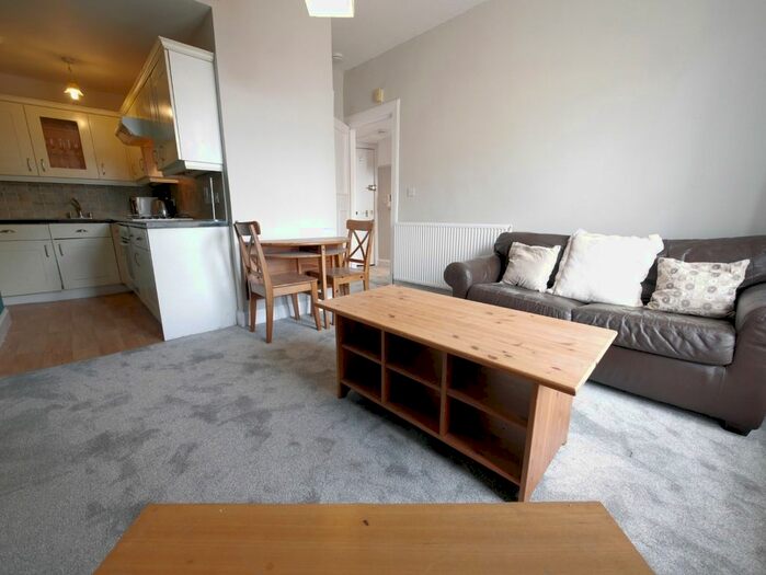 1 Bedroom Flat To Rent In Caledonian Crescent, Dalry, Edinburgh, EH11