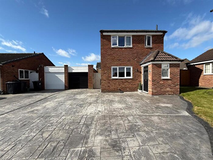 3 Bedroom Detached House For Sale In St. Davids Green, Darlington, DL1