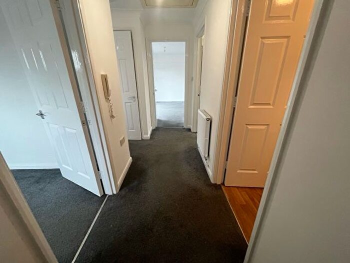 2 Bedroom Flat To Rent In Wildern Lane, Hedge End, SO30