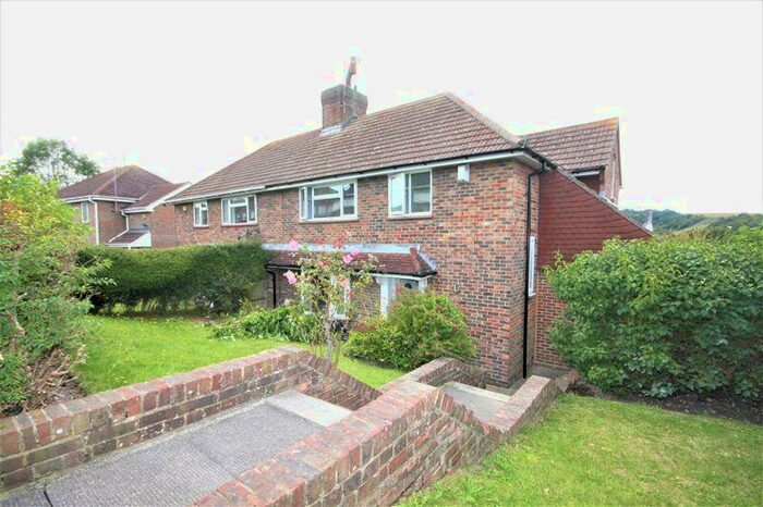 5 Bedroom Semi-Detached House To Rent In Appledore Road, Brighton, BN2