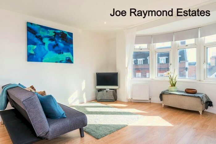 1 Bedroom Property To Rent In The Broadway, London, NW7