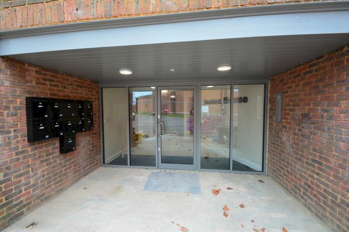 2 Bedroom Flat To Rent In Setten House, Orton Goldhay, Peterborough, PE2