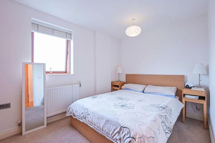 1 Bedroom Flat For Sale In Steward House, Trevithick Way, Bow, London, E3