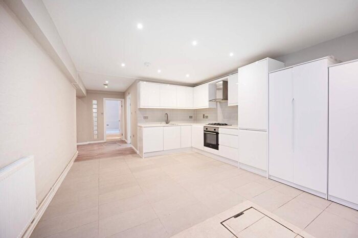 3 Bedroom Flat To Rent In Eagle House, Islington, London, N1