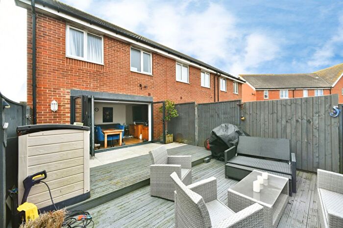3 Bedroom End Terrace House For Sale In Gladys Avenue, Peacehaven, BN10