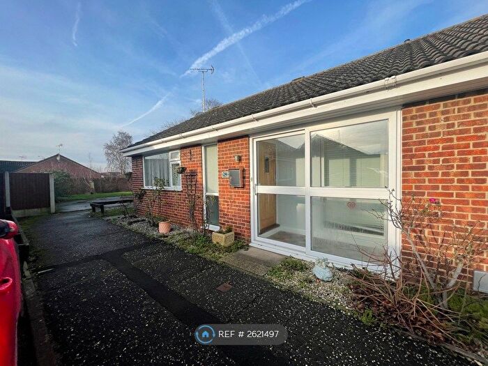 2 Bedroom Bungalow To Rent In Tythe Close, Chelmsford, CM1
