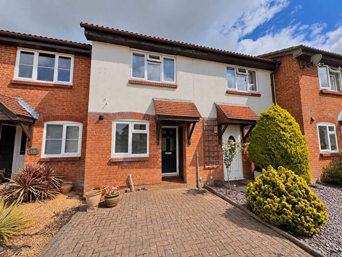 2 Bedroom Terraced House For Sale In Walker Gardens, Hedge End, SO30